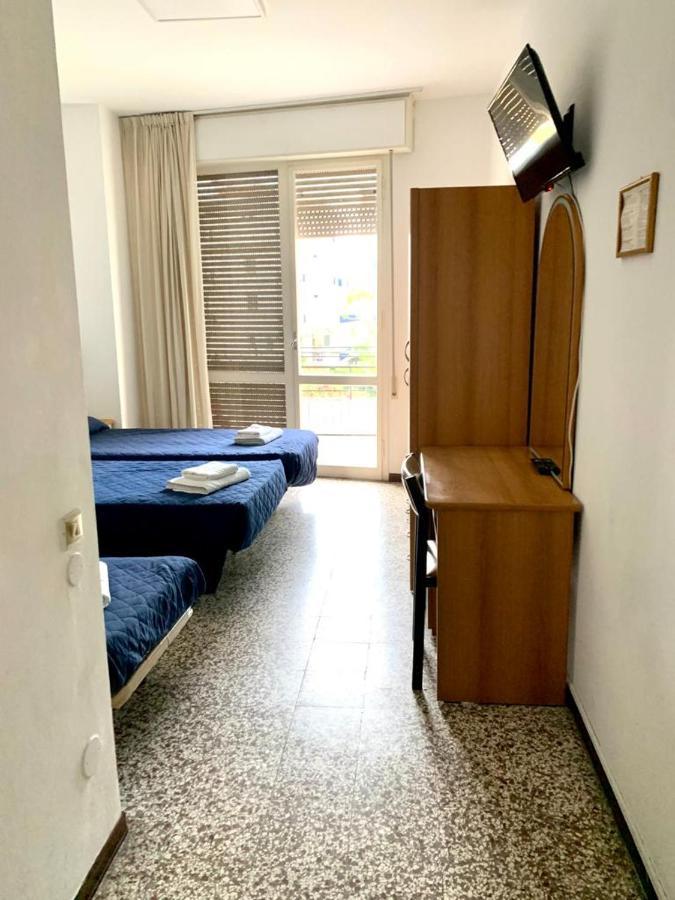 Hotel Telstar Rimini Exteriér fotografie