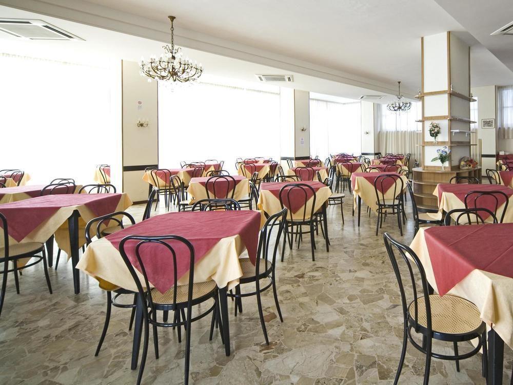 Hotel Telstar Rimini Exteriér fotografie
